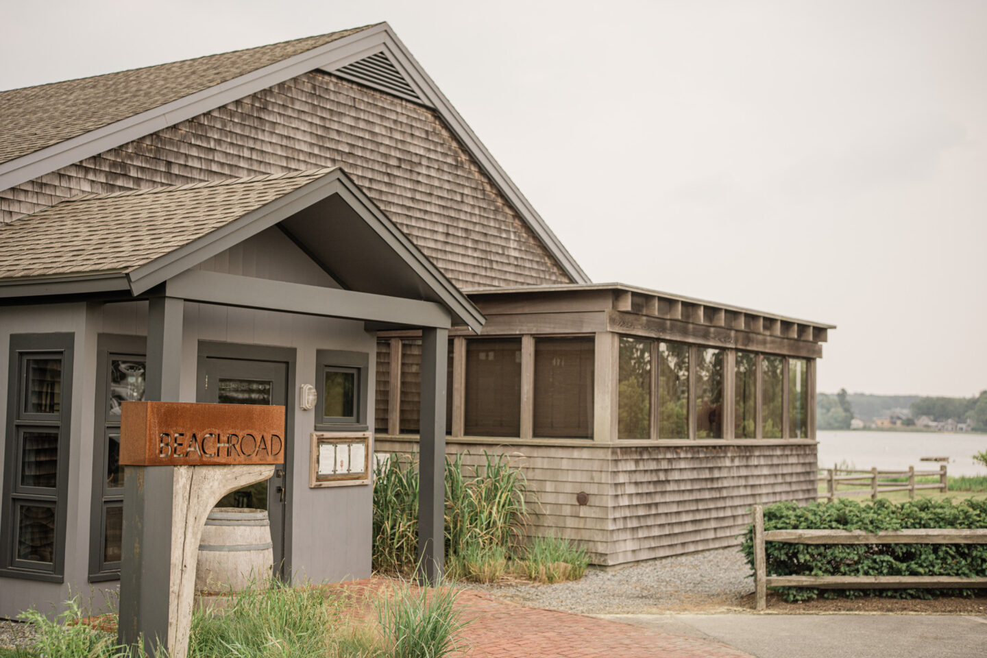 Best Restaurants On Martha S Vineyard Mass The Food Lens   STATE ROAD BEACH ROAD THE FOOD LENS CHRIS MCINTOSH Jun23 03 1440x960 